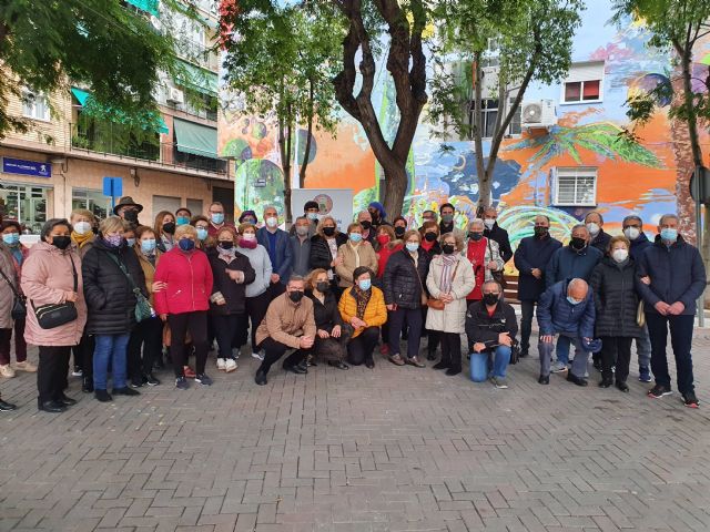 El Barrio de Santa Bárbara cuenta con dos grandes murales realizados por el artista molinense Juan Manuel Puche Riquelme - 1, Foto 1