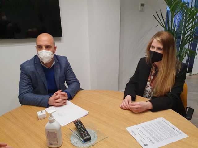 El alcalde recibe a la entrenadora del Club Molina Basket, Mari Cruz Gómez, galardonada como Entrenadora del Año - 4, Foto 4