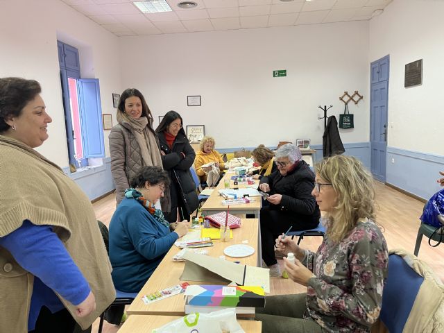 Finaliza el Curso de Iniciación de la Pintura en Tela organizado por la concejalía de Igualdad - 1, Foto 1