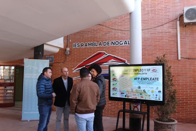 El IES Rambla de Nogalte organiza la primera Feria de Empleo y Formación Profesional de la Comarca del Guadalentín - 3, Foto 3