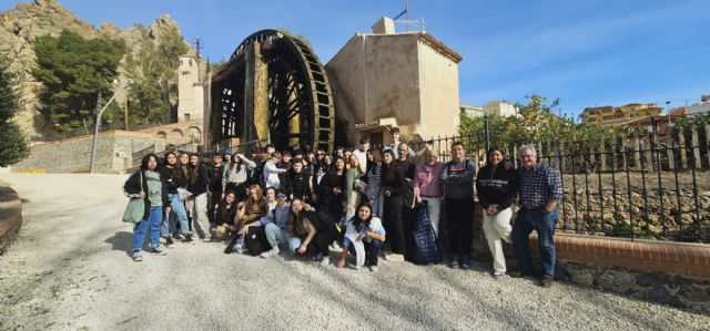 Encuentro nacional de centros educativos en el IES Valle del Segura de Blanca - 1, Foto 1