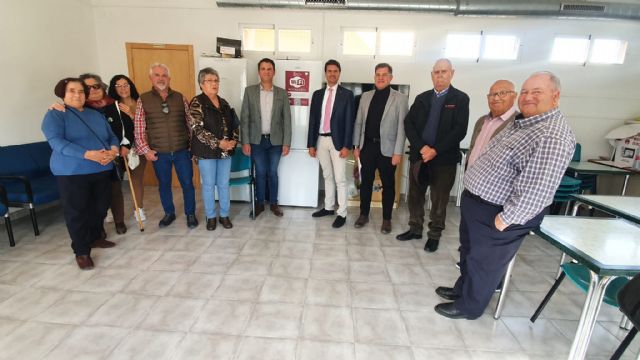 El alcalde anuncia que las Escuelas Viejas de El Fenazar ya cuentan con servicio de fibra óptica - 3, Foto 3