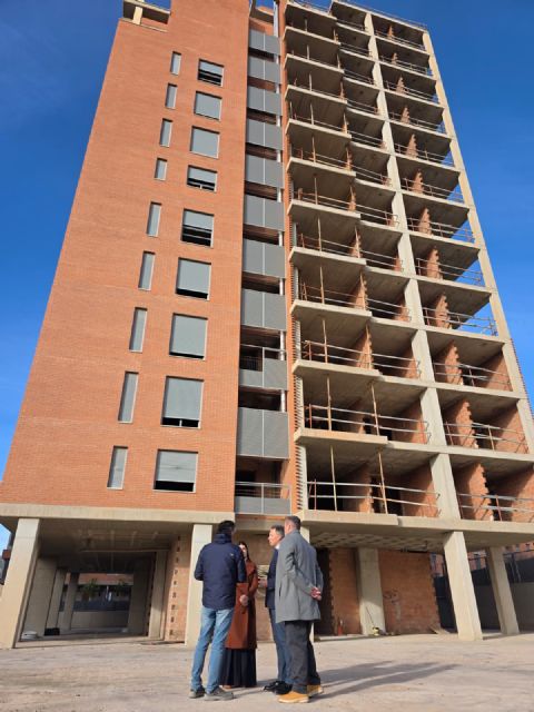 La reactivación de las obras en una torre de pisos junto al Campus Universitario permitirá la incorporación de 46 nuevas viviendas al parque inmobiliario del municipio - 3, Foto 3