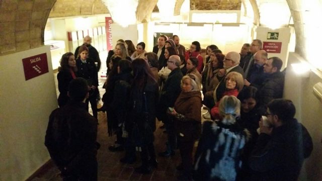 La Federación de Moros y Cristianos de la Ciudad de Murcia conoce el Museo del Vino y una bodega de la Ruta del Vino en su visita a Bullas - 1, Foto 1
