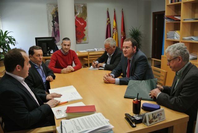 El Ayuntamiento dispondrá de un equipo específico para acondicionar los 30 parques donde se desarrollarán las Fiestas de Primavera - 1, Foto 1