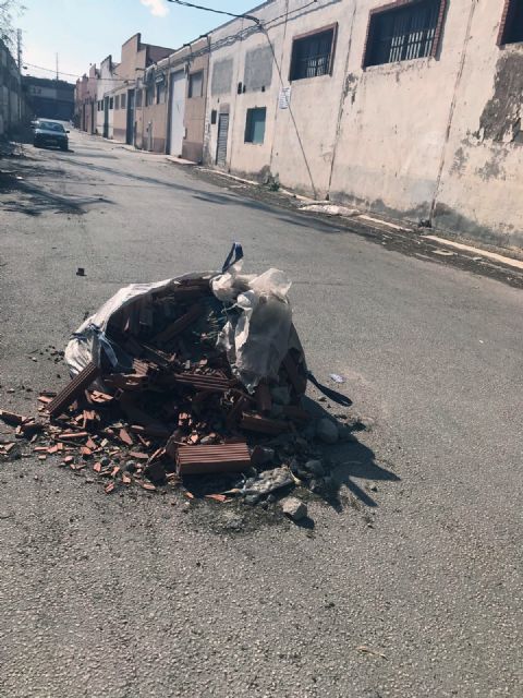 Cs propone al Gobierno local un plan de actuación para aliviar la situación de abandono del polígono Cabezo Cortado - 2, Foto 2