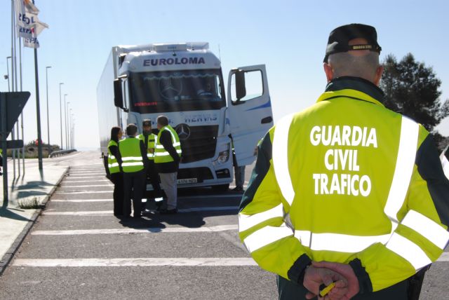 Los camiones estuvieron implicados en el 25,7% de los accidentes mortales ocurridos en vías interurbanas de la Región en 2017 - 3, Foto 3