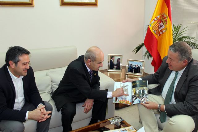 El delegado del Gobierno acompañará a la Cofradía del Resucitado al celebrar esta Semana Santa su veinticinco aniversario - 2, Foto 2