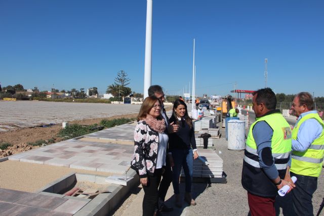 El Ayuntamiento mejora el acceso al municipio por la Avenida del Puerto - 2, Foto 2