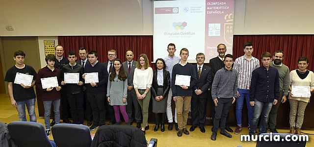 La Universidad de Murcia entrega los premios de la Olimpiada Matemática en su fase regional, Foto 1