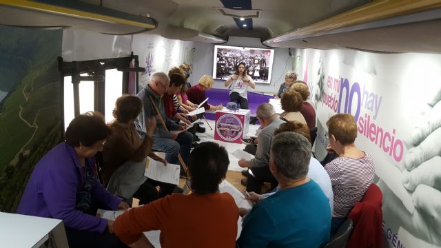 BREVEEl autobús interactivo por la Igualdad ya ha recorrido 15 localidades - 3, Foto 3