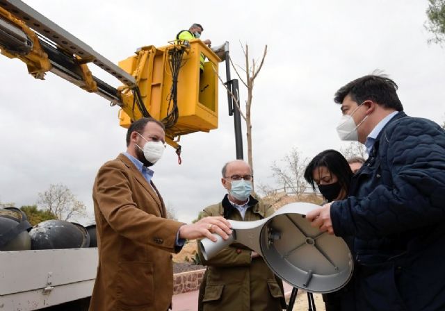 42 nuevas torres de luz darán seguridad a la conexión entre Espinardo y Los Rectores, iluminando el nuevo jardín de Tirocosa - 1, Foto 1