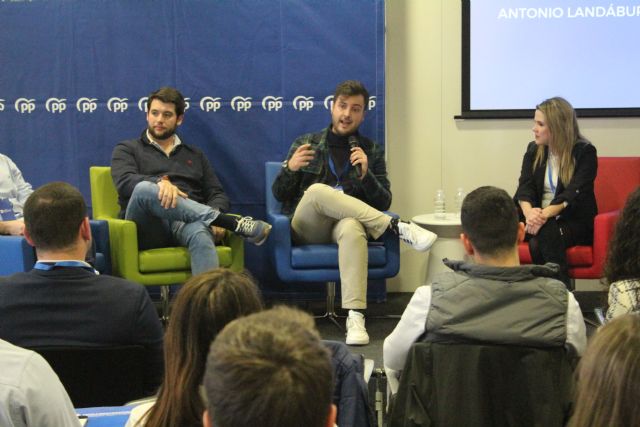 Las políticas de juventud de López Miras funcionan - 1, Foto 1