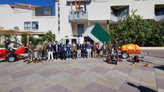 El Ayuntamiento adquiere un camión, maquinarias y herramientas forestales para los trabajos de renaturalización de los espacios naturales del proyecto Anillo Verde - 1, Foto 1