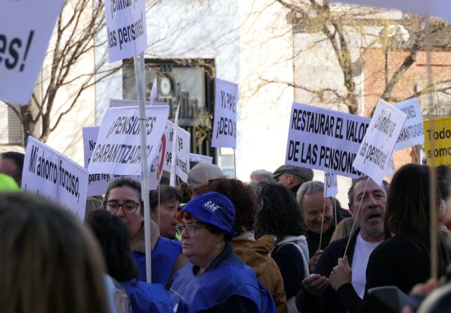 Sae se ha concentrado junto a la merp por el blindaje de las pensiones en la constitución - 2, Foto 2