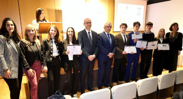 El centro Samaniego y el IES Floridablanca ganan los premios de Educación Financiera del Colegio de Economistas - 3, Foto 3