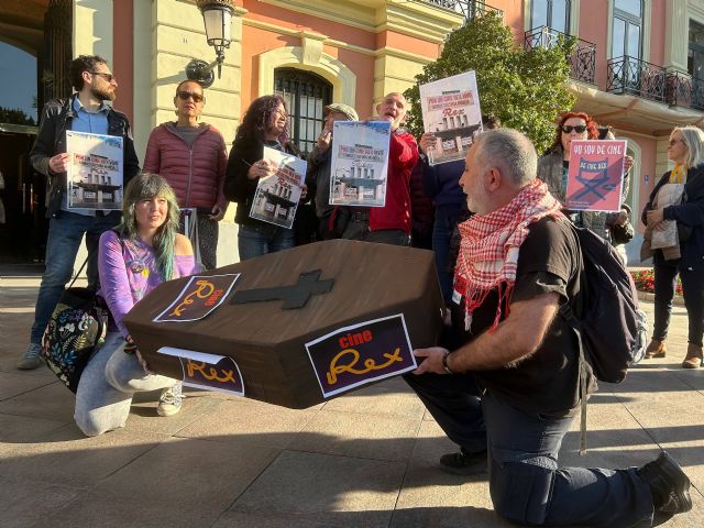 El Pleno del Ayuntamiento de Murcia consuma el cambio de uso del histórico Cine Rex pese al clamor ciudadano y la oposición social - 5, Foto 5