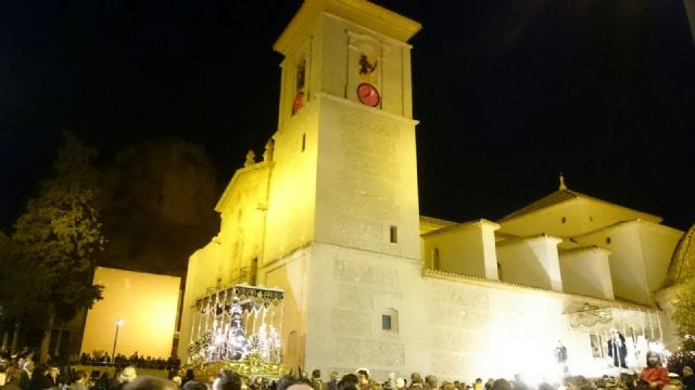 El reloj de San Lázaro se tiñe de rojo - 1, Foto 1