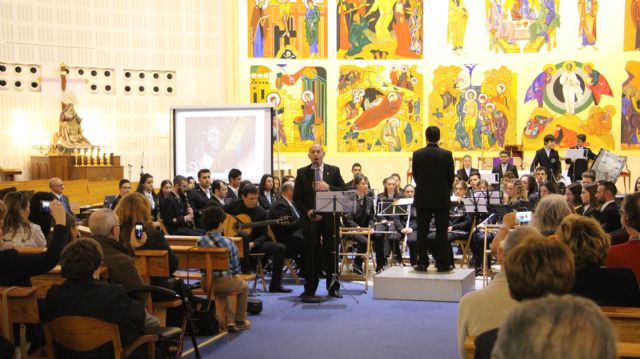 Curro Piñana, canta a la Semana Santa pinatarense - 1, Foto 1