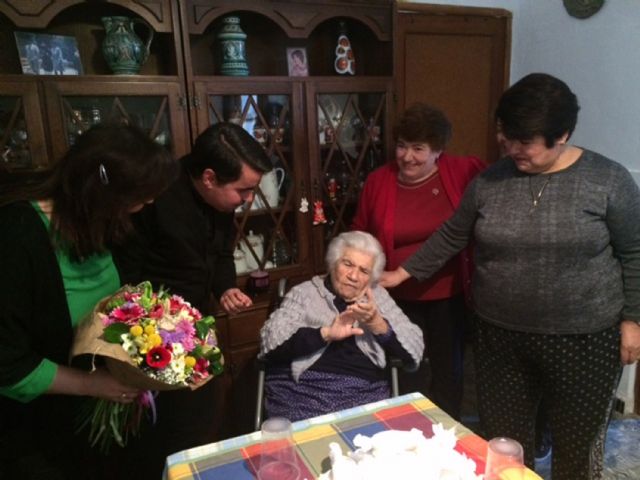 La torreña Ana Mª Bermejo se une al club de los ´abuelos centenarios´ - 2, Foto 2