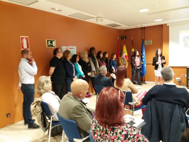 Los participantes en la V Lanzadera de Empleo conocen las posibilidades del mercado laboral a través de un encuentro con una quincena de empresas - 1, Foto 1