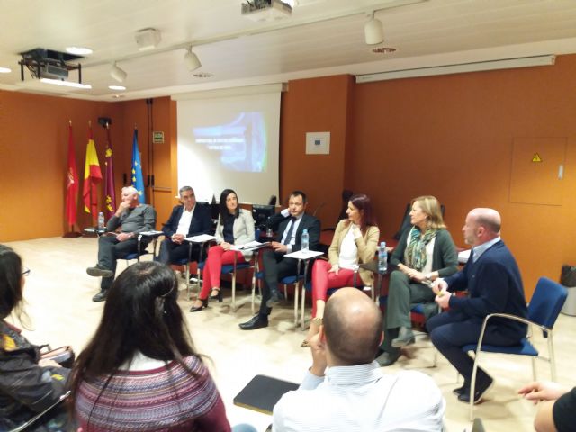 Los participantes en la V Lanzadera de Empleo conocen las posibilidades del mercado laboral a través de un encuentro con una quincena de empresas - 2, Foto 2