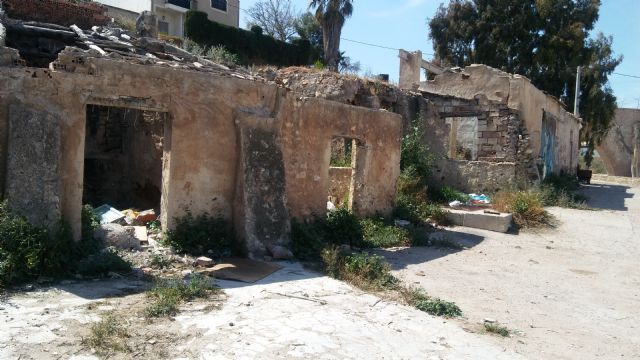 The demolition contract is awarded, with the supervision of an archaeologist, of the building located on Paseo de Las Ollerías, next to La Santa rambla, Foto 2