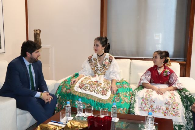 Fernando López Miras recibe a la Reina de la Huerta 2019 y a la Reina de la Huerta Infantil - 2, Foto 2