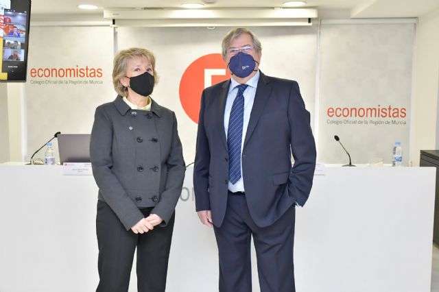 El Colegio de Economistas presenta el estudio Panorama de la Fiscalidad Autonómica 2021 con los datos desagregados de la Región de Murcia que señalan un ligero descenso del IRPF - 1, Foto 1