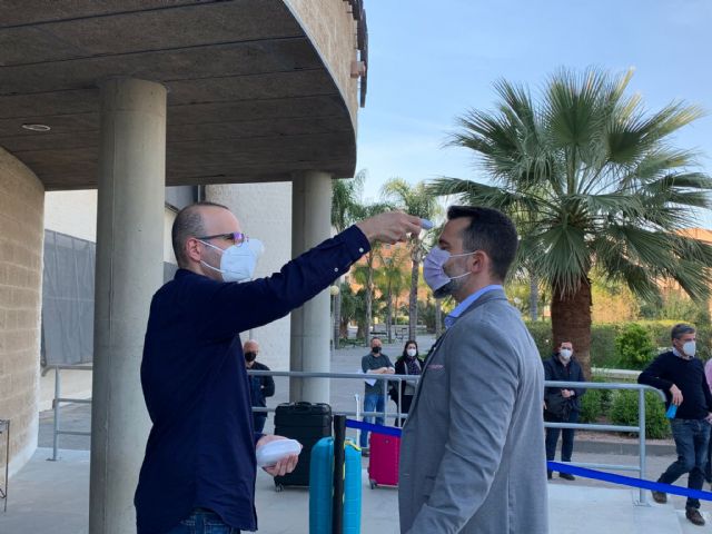 Educación organiza las primeras oposiciones desde que se inició la pandemia con medidas de protección sanitarias - 2, Foto 2