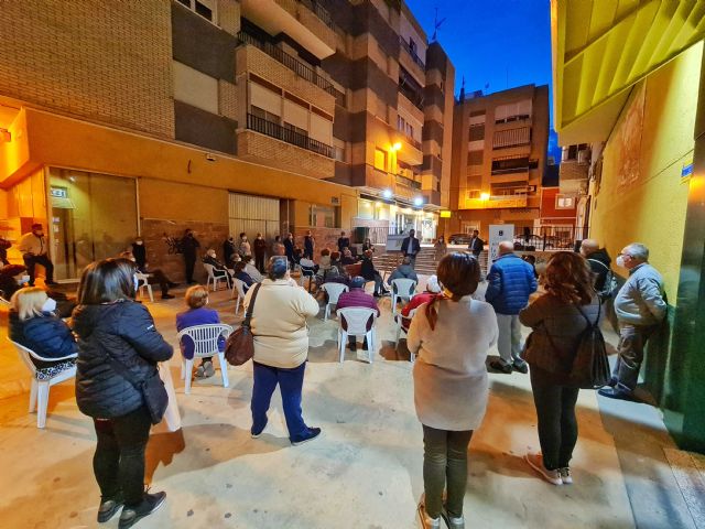 El Ayuntamiento de Caravaca muestra a los vecinos de Ciudad Jardín el proyecto de mejora en aceras, firme y una parte del parque para ganar en usos, seguridad y zonas verdes - 5, Foto 5