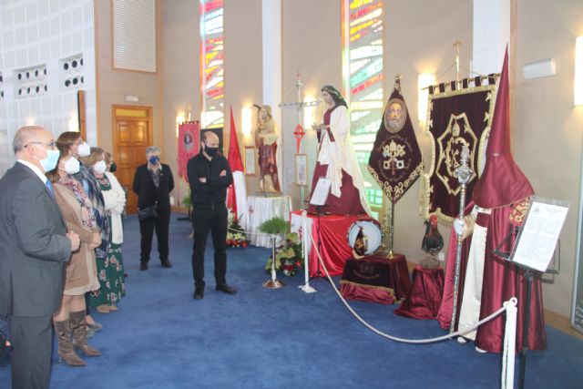 La Iglesia de la Santísima Trinidad acoge una exposición para conmemorar una Semana Santa diferente - 3, Foto 3