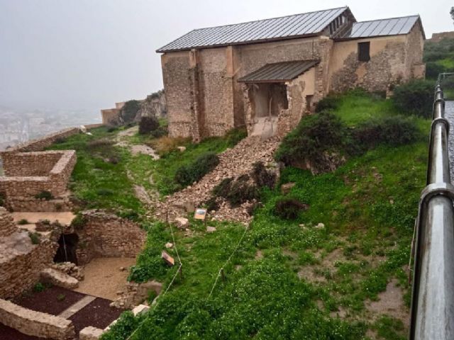 Las incesantes lluvias de los últimos días provocan daños en el patrimonio histórico de Lorca pendientes de valoración - 2, Foto 2