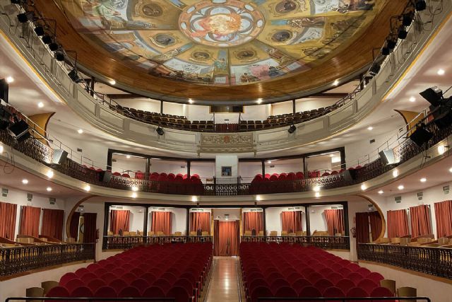 El Ayuntamiento de Lorca conmemora el Día Mundial del Teatro con la lectura del Manifiesto y una performance en la plaza de Calderón - 1, Foto 1