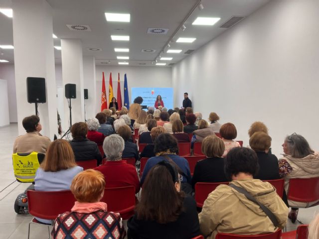 El Ayuntamiento de Murcia renueva para los próximos dos años los convenios con los Centros de la Mujer del municipio - 3, Foto 3
