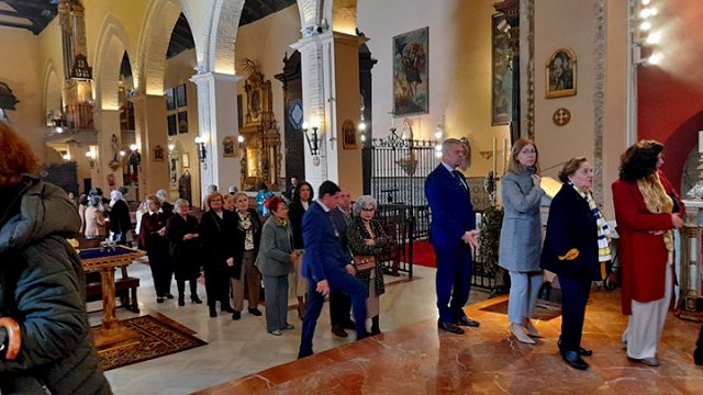 Alcalá del Río rinde homenaje a su Nazareno con un solemne besamanos - 5, Foto 5