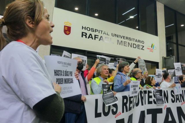 IU-Verdes sale a la ofensiva en defensa del personal sanitario y usuarios del Área III de Salud - 5, Foto 5