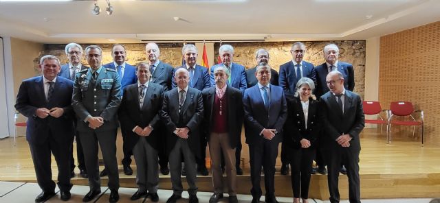 Vázquez destaca el papel de las Academias como corporaciones asesoras de las Administraciones públicas en la apertura del curso 2025 - 1, Foto 1