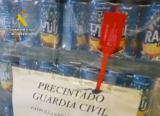 La Guardia Civil interviene en un almac�n de Los Alc�zares m�s de 200.000 latas de bebidas con deficiencias en el etiquetado, Foto 4