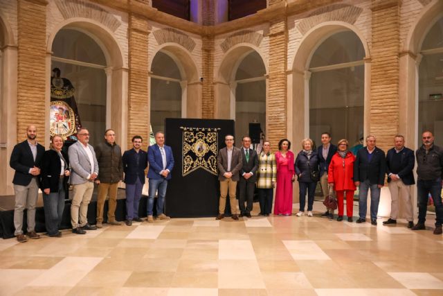 El Paso Azul entrega a la Cofradía del Cristo de la Expiración de Huéscar su nuevo estandarte bordado con la imagen de Nuestro Padre Jesús Nazareno - 2, Foto 2