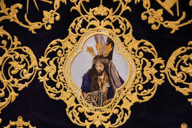 El Paso Azul entrega a la Cofradía del Cristo de la Expiración de Huéscar su nuevo estandarte bordado con la imagen de Nuestro Padre Jesús Nazareno - 3, Foto 3