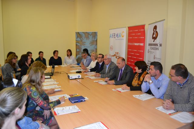 El Ayuntamiento de Águilas y la Fundación Mapfre promueven la inserción laboral de personas con discapacidad - 1, Foto 1