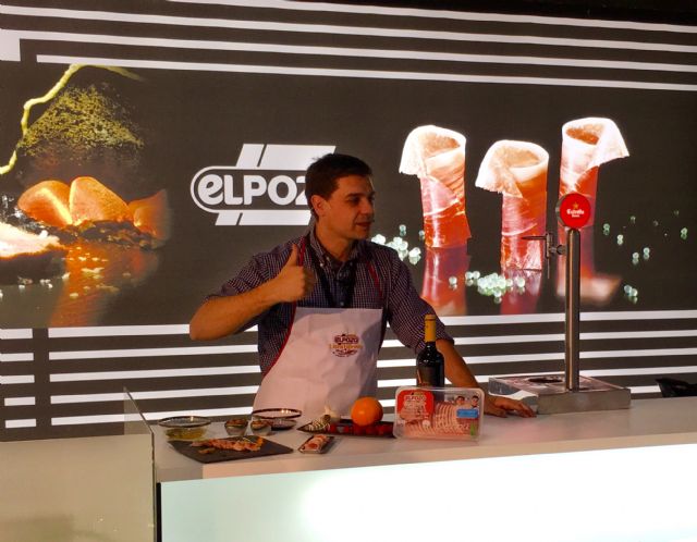 Showcooking de Sergio Fernndez con ExtraTiernos en el stand de ElPozo Alimentacin, Foto 2
