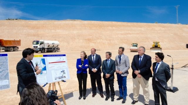 Pedro Antonio Sánchez: Si antes eran tiempos en los que avanzaban los papeles, ahora son tiempos en los que avanzan las obras - 3, Foto 3