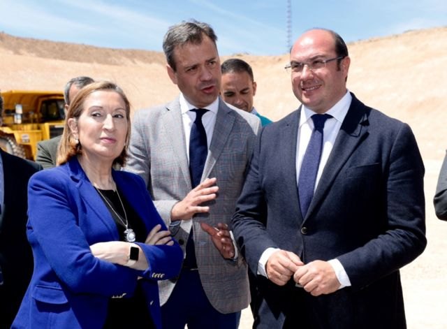 Pedro Antonio Sánchez: Si antes eran tiempos en los que avanzaban los papeles, ahora son tiempos en los que avanzan las obras - 5, Foto 5