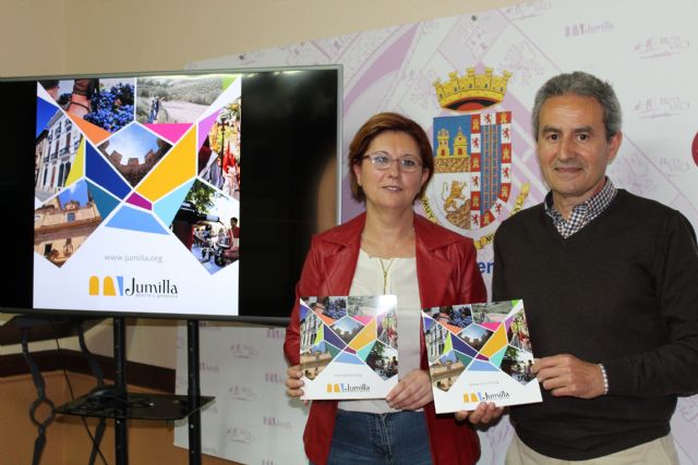 Presentada la nueva Guía Turística de Jumilla que pondrá en la calle 8.000 ejemplares - 1, Foto 1