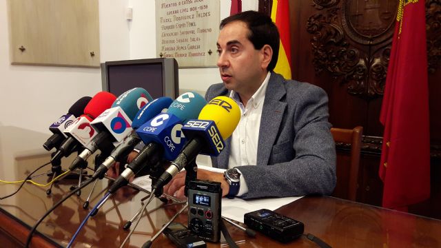 La población lorquina creció en 929 personas durante 2016 hasta  alcanzar los 93.513 habitantes, el 51,4 % hombres y el 48,6 mujeres - 1, Foto 1