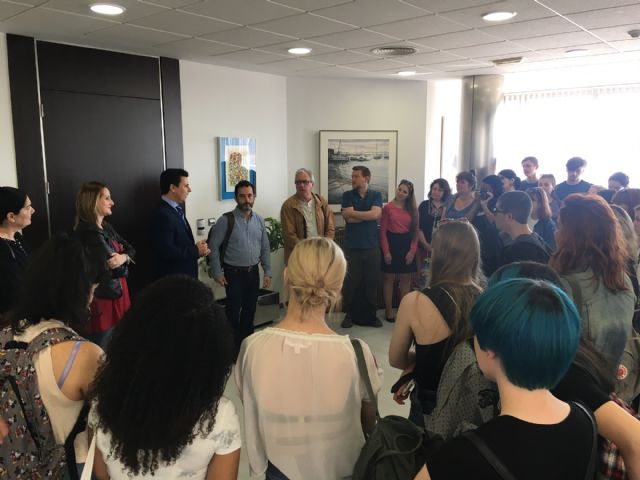 El alcalde recibió a un grupo de estudiantes ingleses, alemanes, rumanos y españoles del IES Ruiz de Alda unidos por el programa europeo Erasmus+ - 3, Foto 3