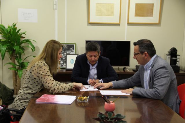 El Ayuntamiento reclama a la Comunidad Autnoma que no cierre ningn aula en Alhama, Foto 2