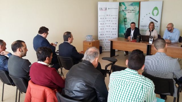 El Gobierno regional presenta a la Asociación del Calzado de Caravaca las ayudas para hacer el sector industrial menos contaminante - 1, Foto 1